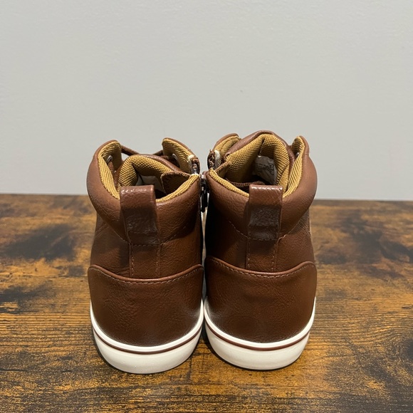 CAT & JACK Youth Florian Side Zip Sneakers Size 4 - Picture 5 of 7